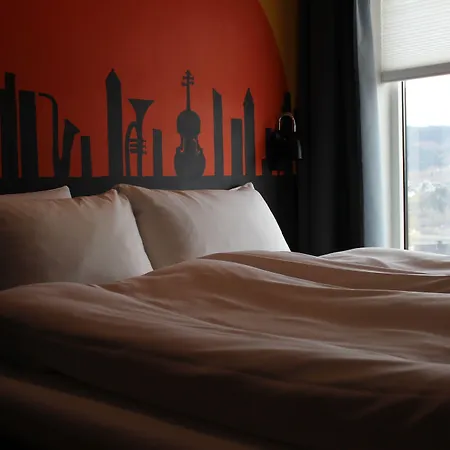 Stasjonen 2* Λιλεχάμερ